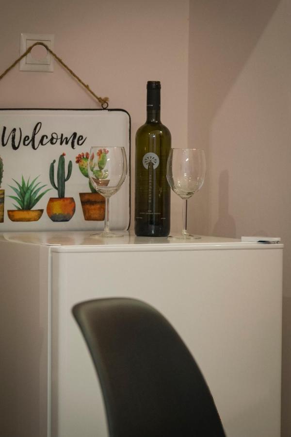 Stylish Modern Studio In The Heart Of Aten Exteriör bild